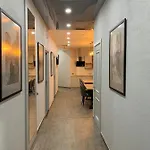 ホテル Art Gallery *
