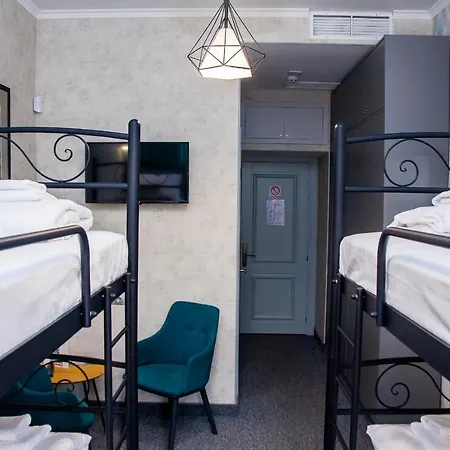 Art Gallery Hotel *